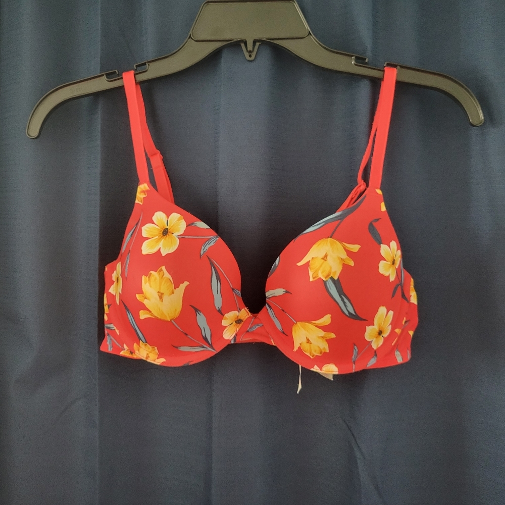 34C VS PINK wear everywhere T-shirt bra